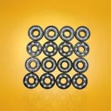 Łożyska hybrydowe czarne Stelior White Ceramic do rolek (16 szt.)