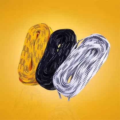 Wymiana standardowych sznurówek na woskowane w łyżwach