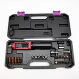 Precyzyjne dokręcanie osi i śrub w rolkach kluczem dynamometrycznym