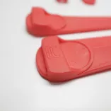 Zestaw dolnych klamer FR Double Strap czerwony XL ze śrubami L+P