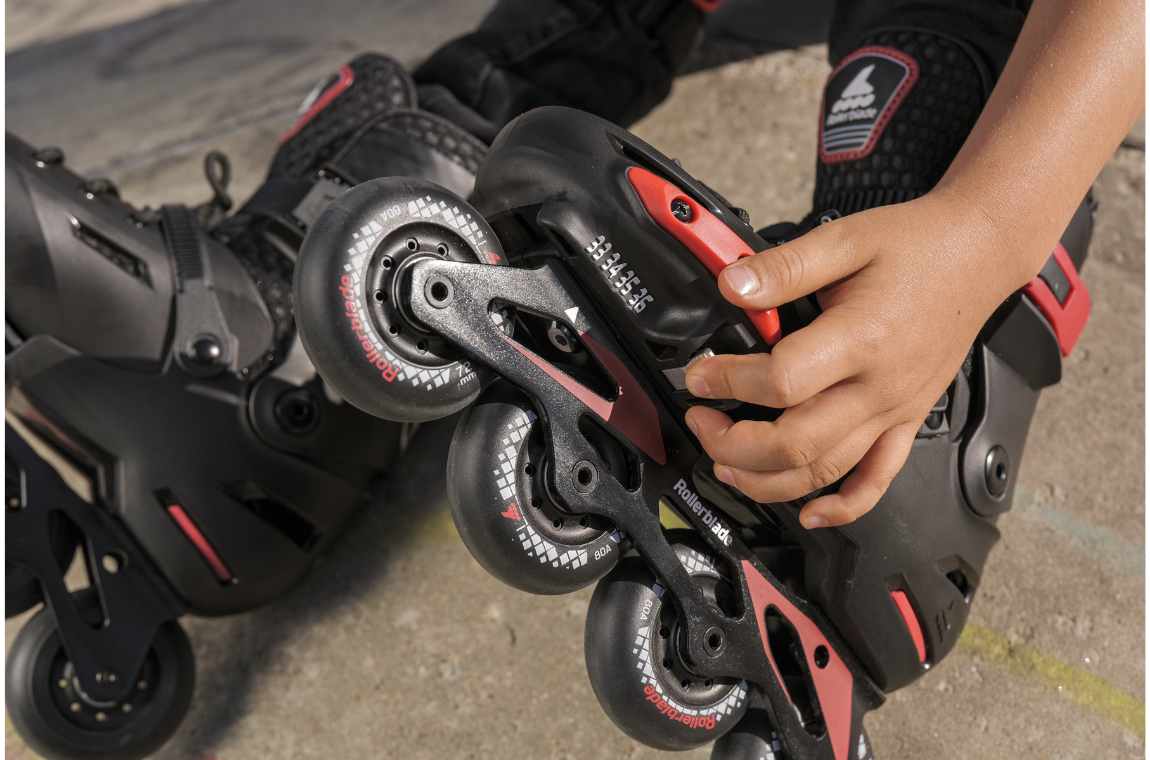 Rolki dziecięce Rollerblade Apex czarno-czerwone